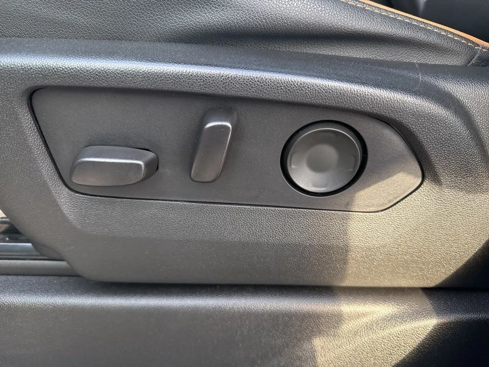 2021 GMC Yukon 5th Gen - Image 11 of 12