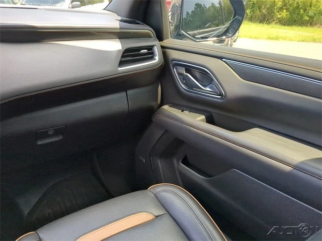 2021 GMC Yukon 5th Gen - Image 17 of 21