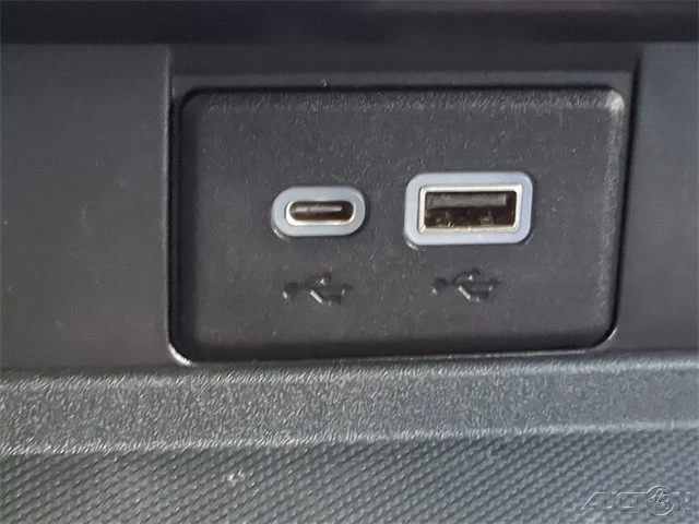 2021 GMC Yukon 5th Gen - Image 21 of 21
