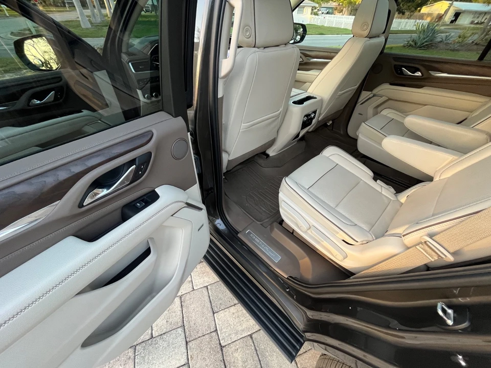 2021 GMC Yukon 5th Gen - Image 10 of 21