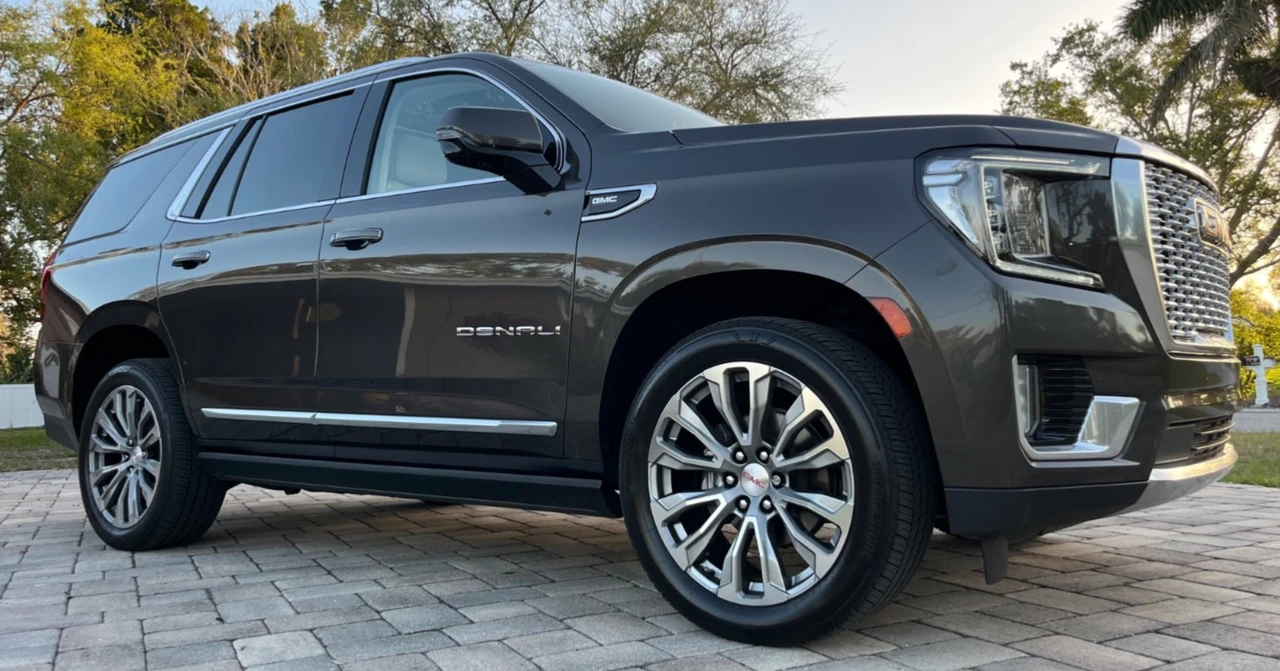 2021 GMC Yukon 5th Gen - Image 7 of 21