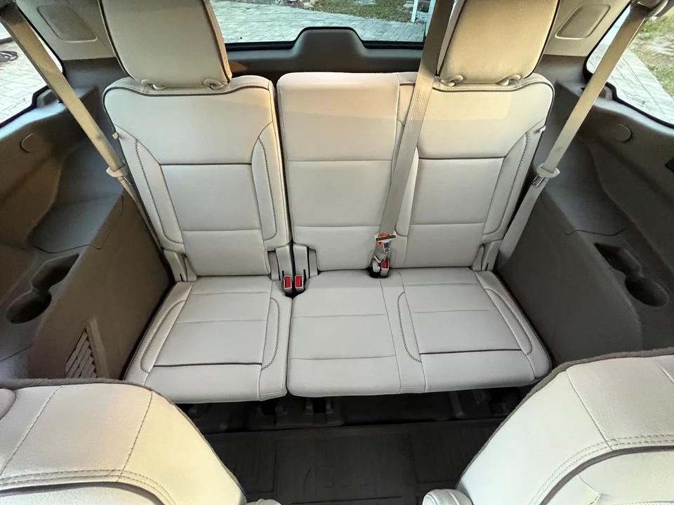 2021 GMC Yukon 5th Gen - Image 15 of 21