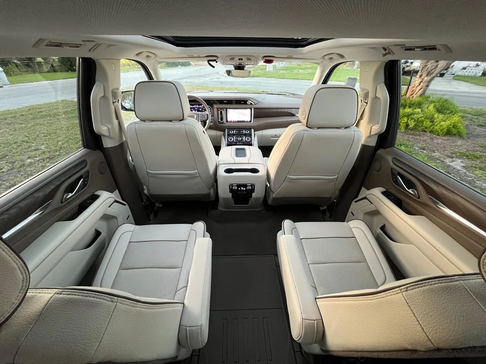 2021 GMC Yukon 5th Gen - Image 16 of 21