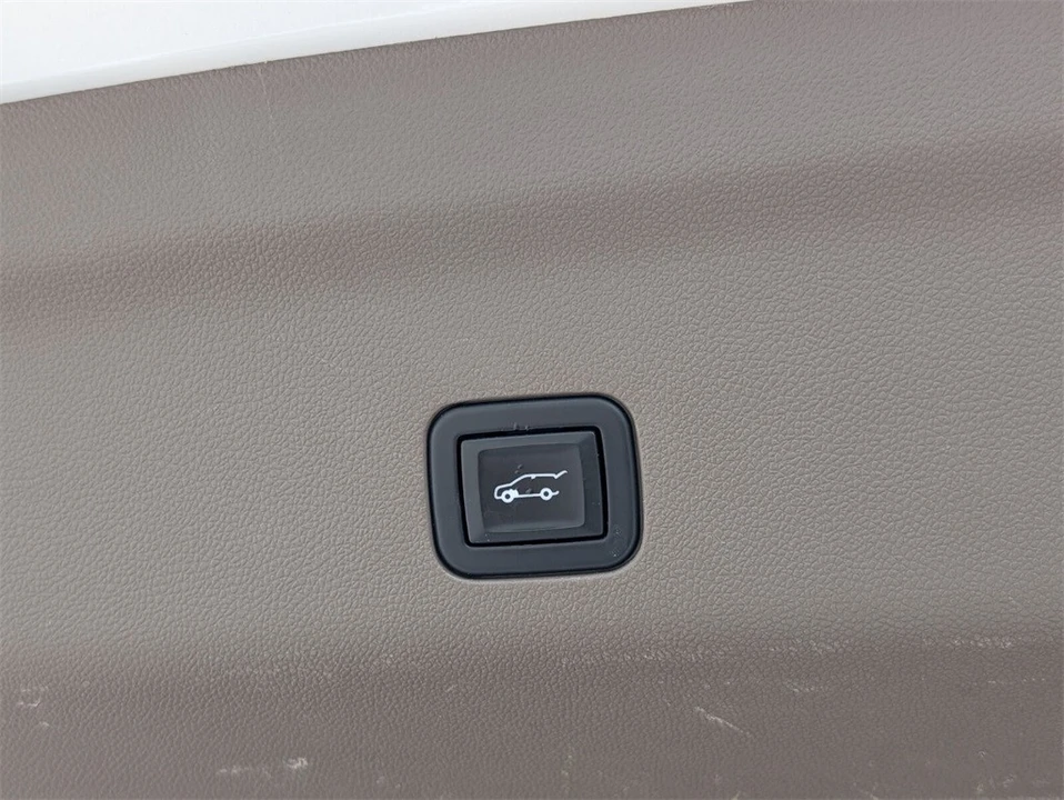 2021 GMC Yukon 5th Gen - Image 11 of 12