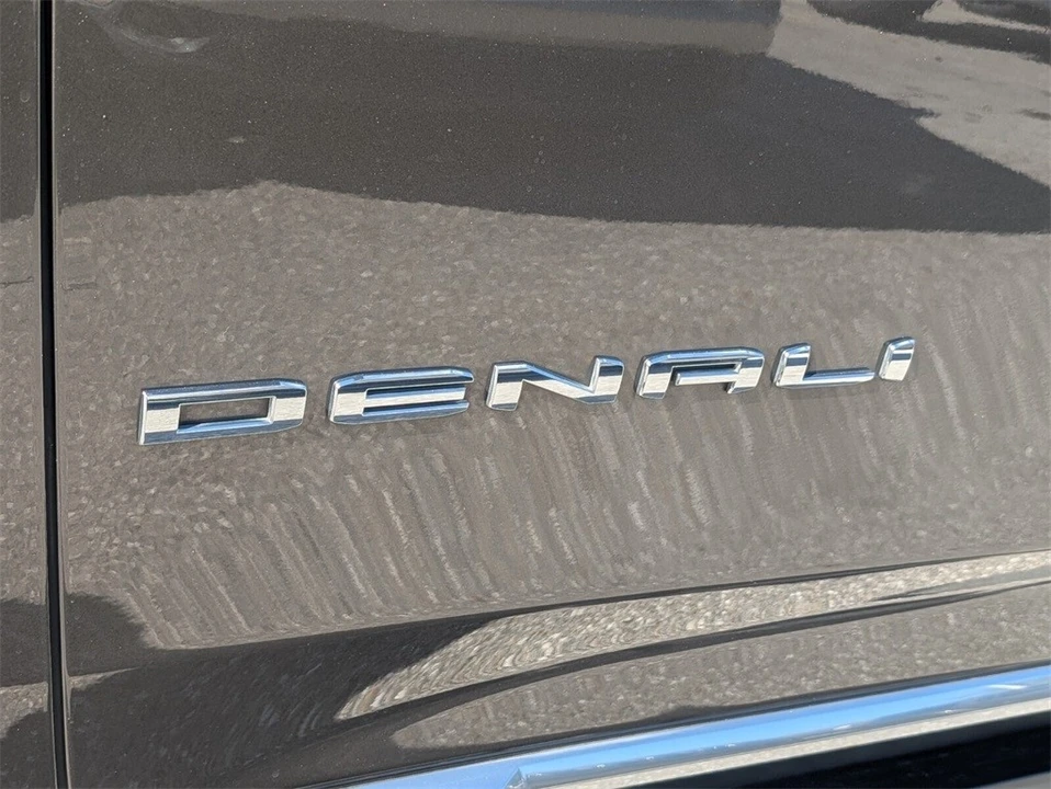 2021 GMC Yukon 5th Gen - Image 11 of 12
