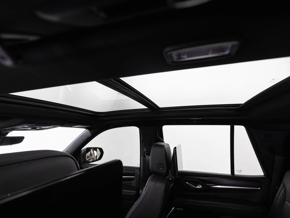 2021 GMC Yukon 5th Gen - Image 24 of 31