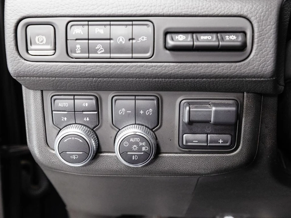 2021 GMC Yukon 5th Gen - Image 9 of 31