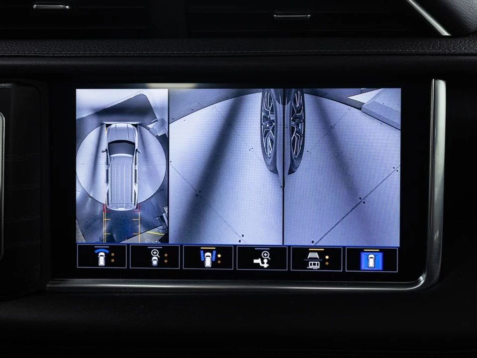 2021 GMC Yukon 5th Gen - Image 22 of 31