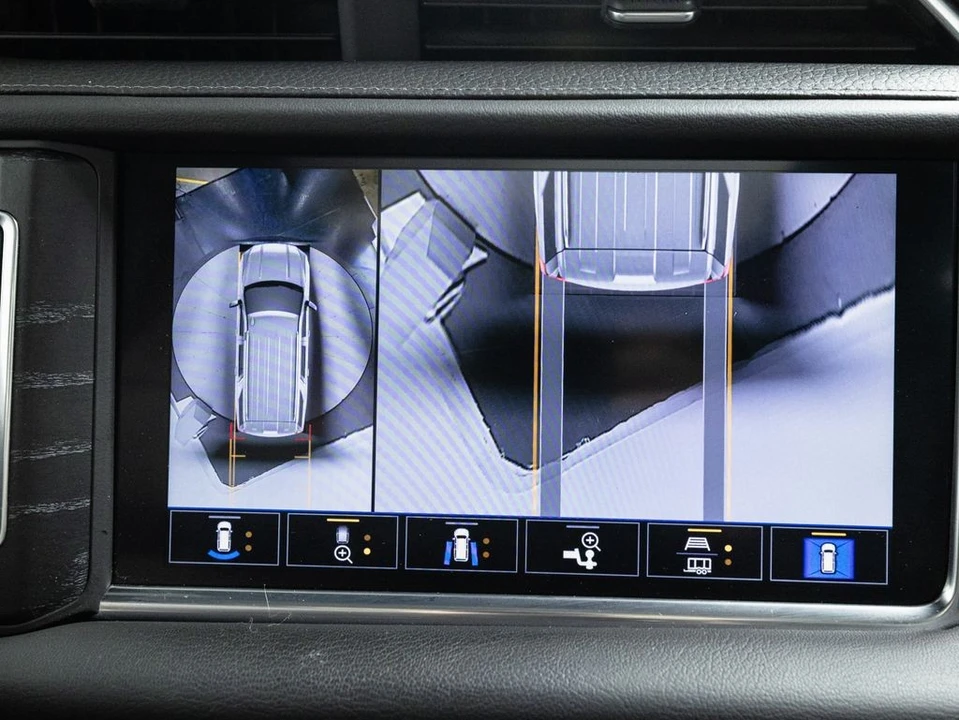 2021 GMC Yukon 5th Gen - Image 18 of 31