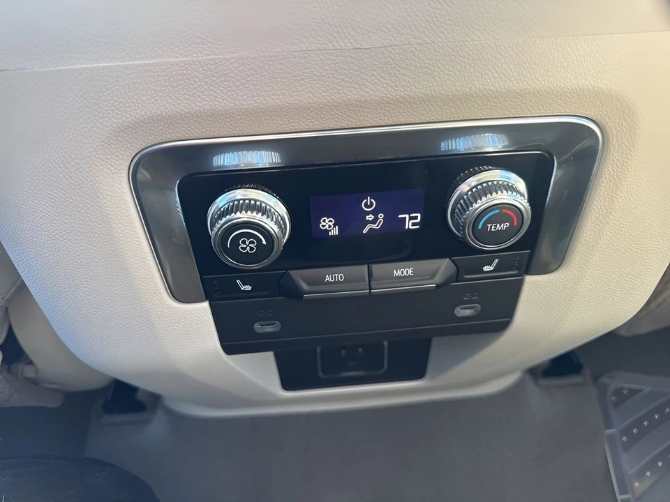 2021 GMC Yukon 5th Gen - Image 13 of 21