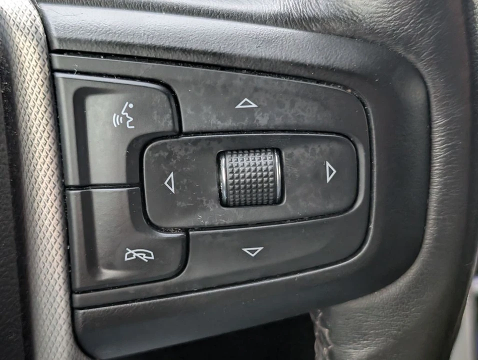 2021 GMC Yukon 5th Gen - Image 15 of 21