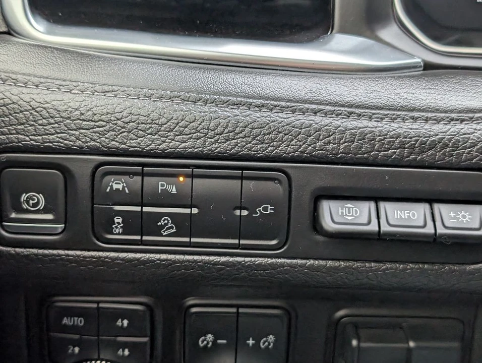 2021 GMC Yukon 5th Gen - Image 13 of 21