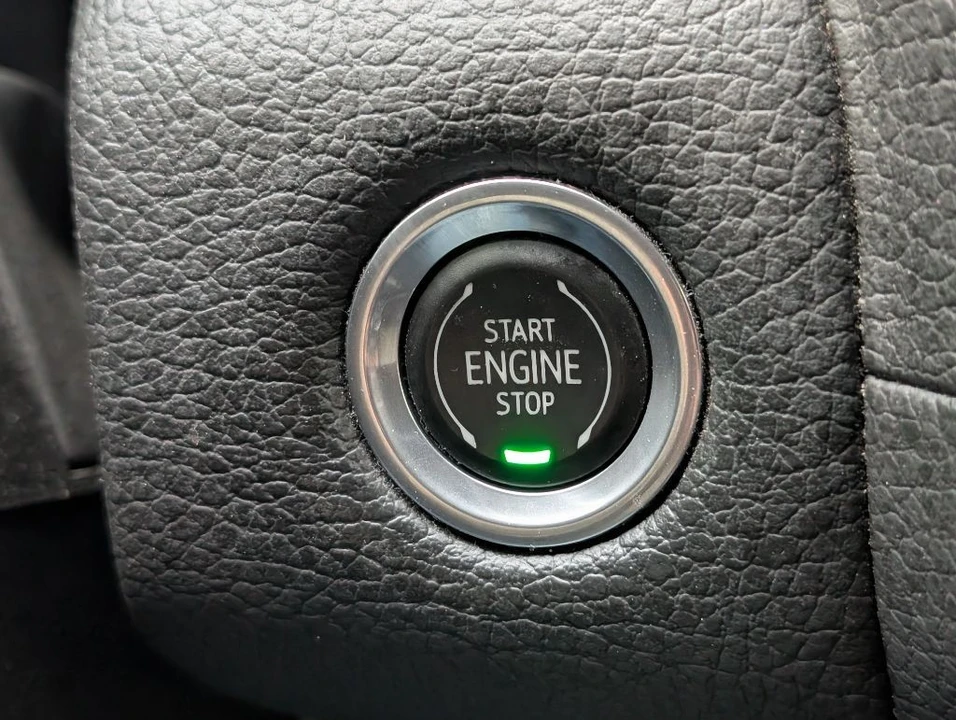2021 GMC Yukon 5th Gen - Image 18 of 21
