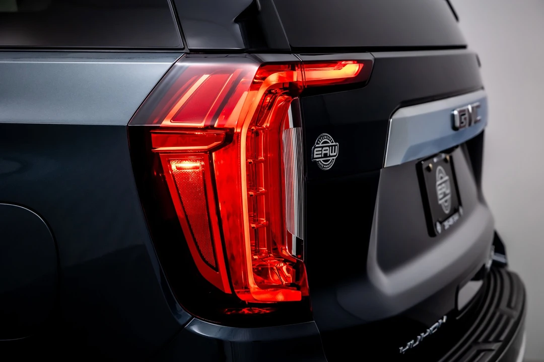 2021 GMC Yukon 5th Gen - Image 12 of 12