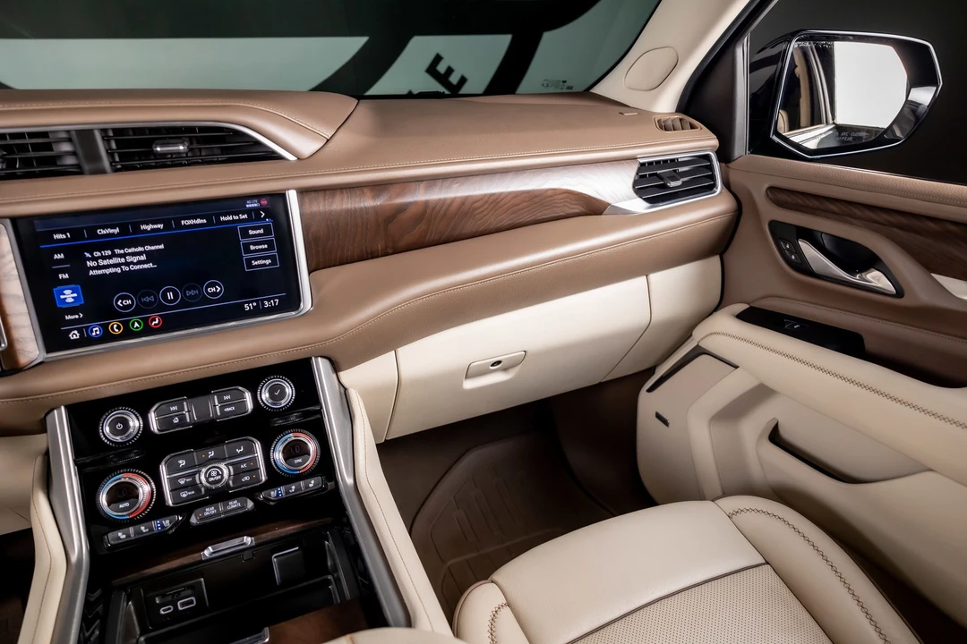 2021 GMC Yukon 5th Gen - Image 8 of 21