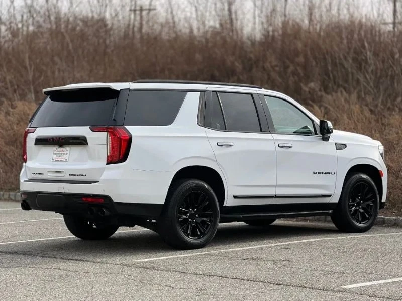 2021 GMC Yukon 5th Gen - Image 8 of 12