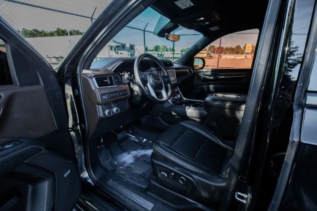 2021 GMC Yukon 5th Gen - Image 17 of 21