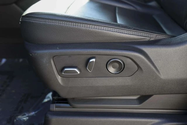 2021 GMC Yukon 5th Gen - Image 18 of 21