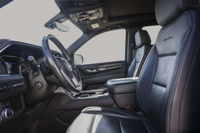 2021 GMC Yukon 5th Gen - Image 17 of 21