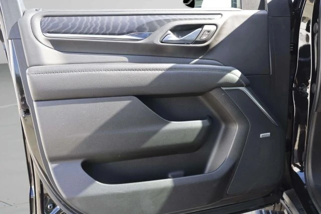 2021 GMC Yukon 5th Gen - Image 14 of 21