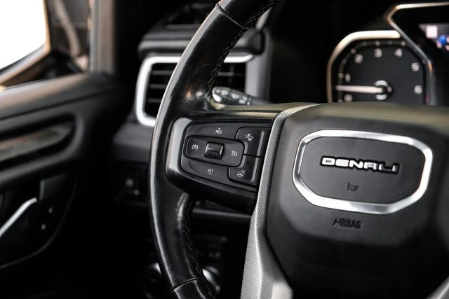 2021 GMC Yukon 5th Gen - Image 17 of 21