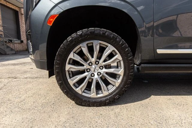 2021 GMC Yukon 5th Gen - Image 19 of 21