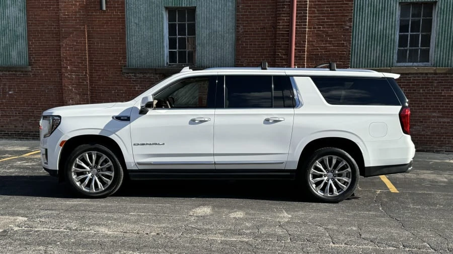 2021 GMC Yukon 5th Gen - Image 2 of 15