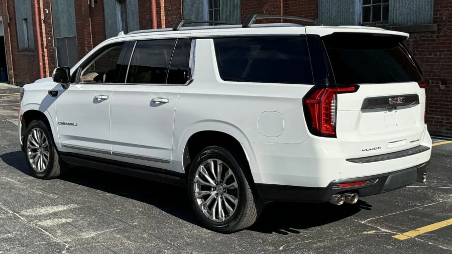 2021 GMC Yukon 5th Gen - Image 3 of 15