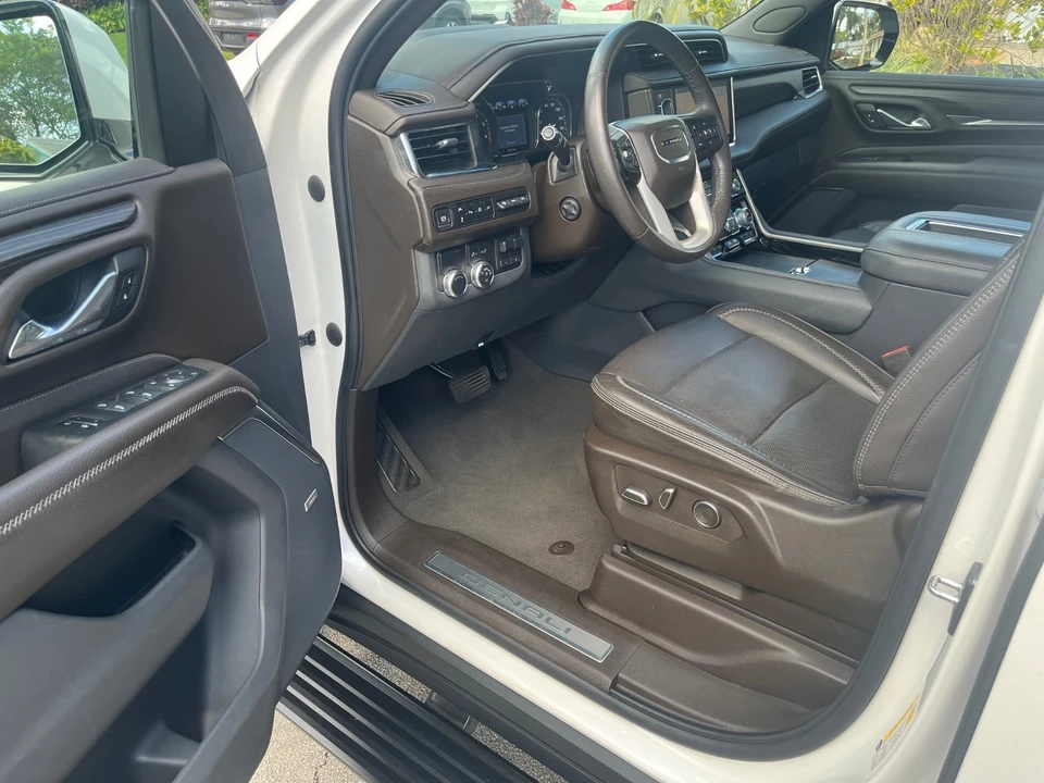 2021 GMC Yukon 5th Gen - Image 13 of 21