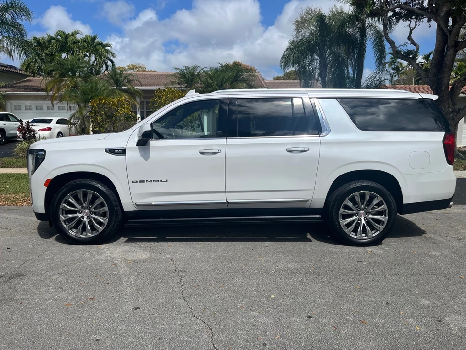 2021 GMC Yukon 5th Gen - Image 2 of 21