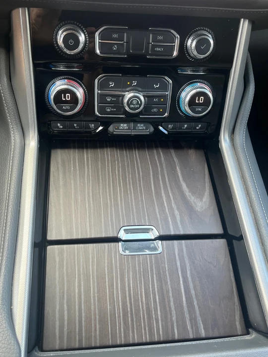 2021 GMC Yukon 5th Gen - Image 20 of 21