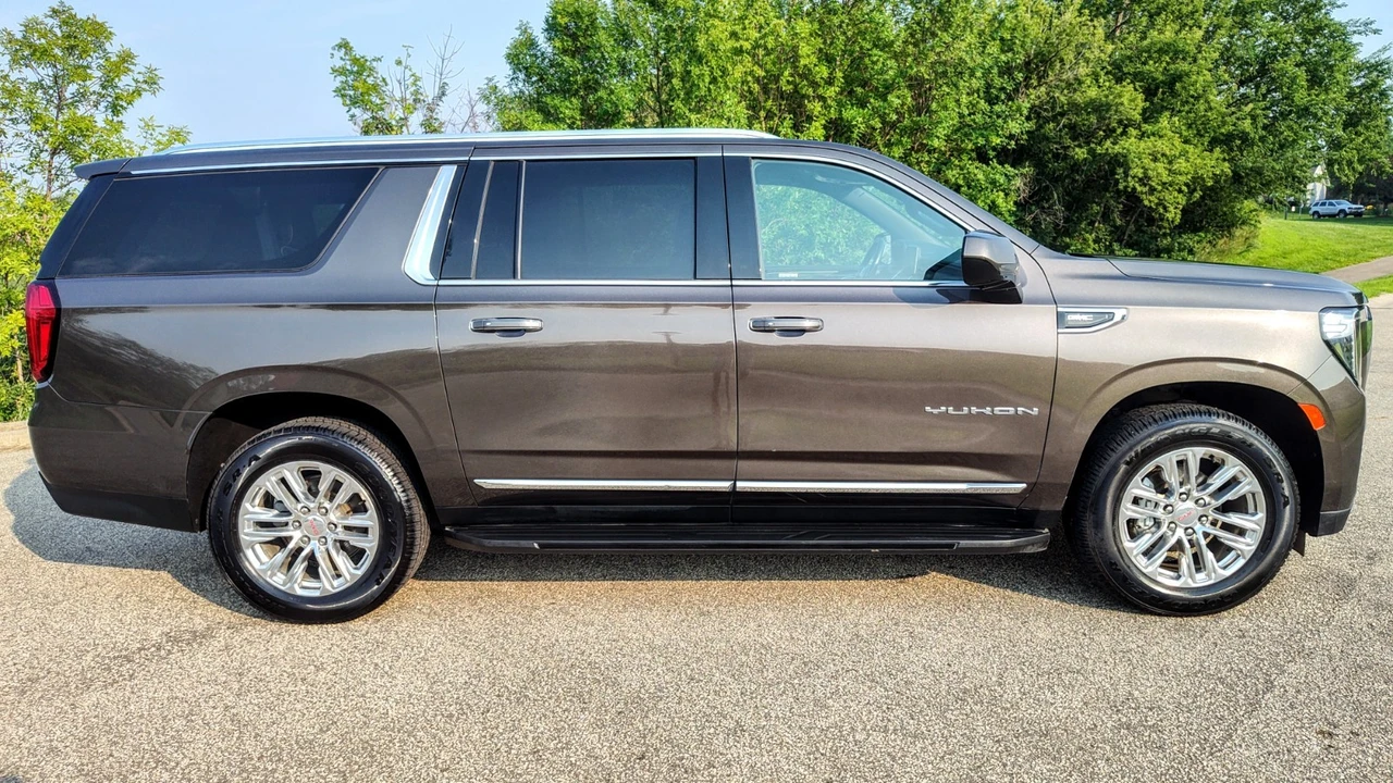2021 GMC Yukon 5th Gen - Image 4 of 13