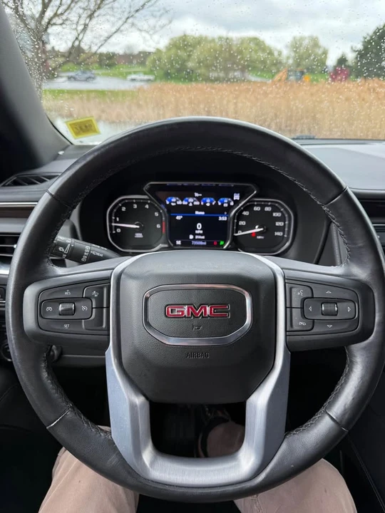 2021 GMC Yukon 5th Gen - Image 11 of 12