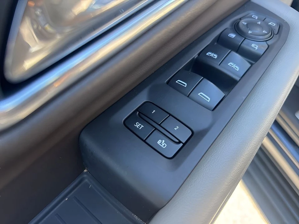 2021 GMC Yukon 5th Gen - Image 11 of 12