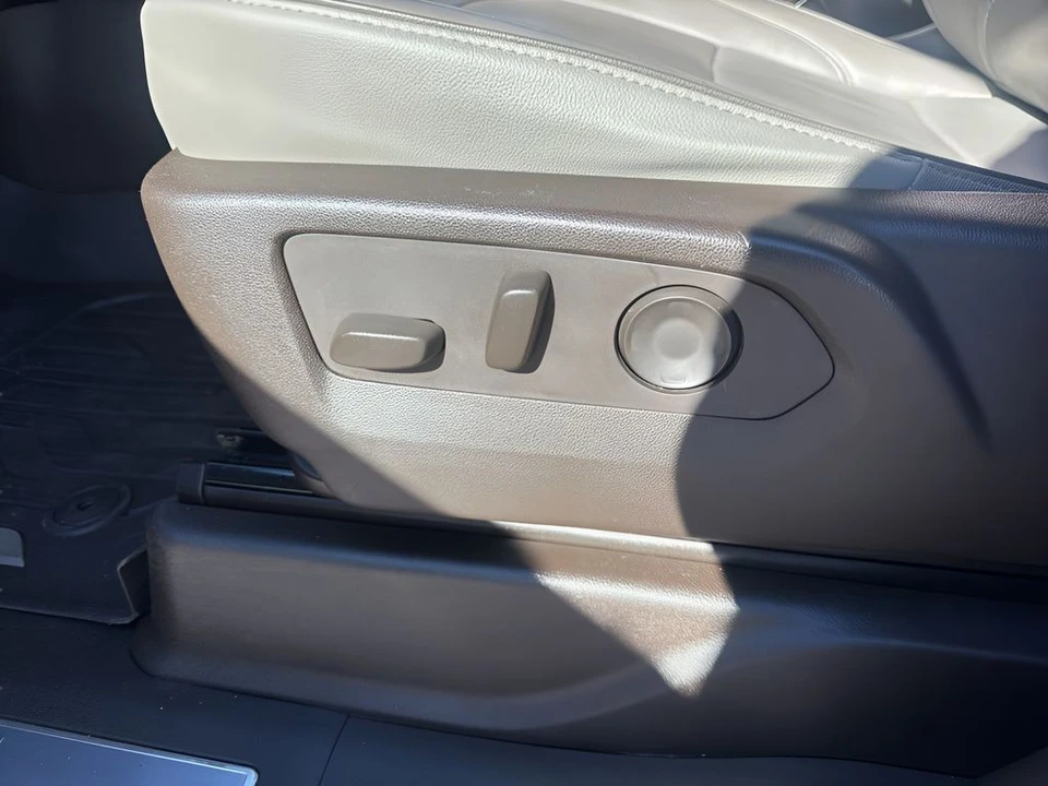 2021 GMC Yukon 5th Gen - Image 10 of 12