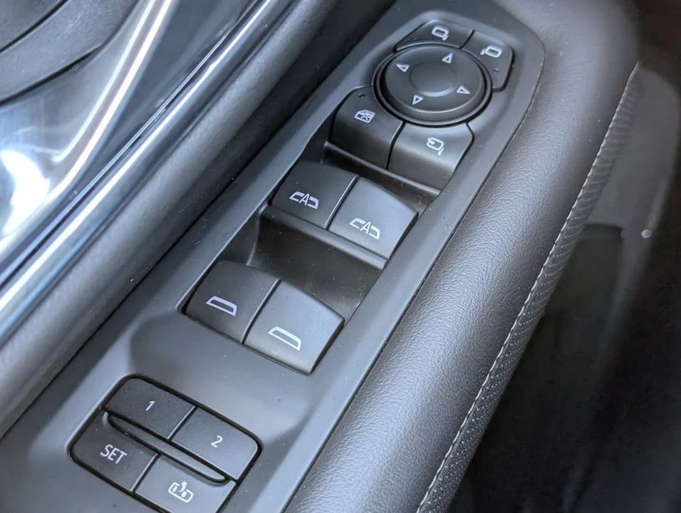 2021 GMC Yukon 5th Gen - Image 11 of 21