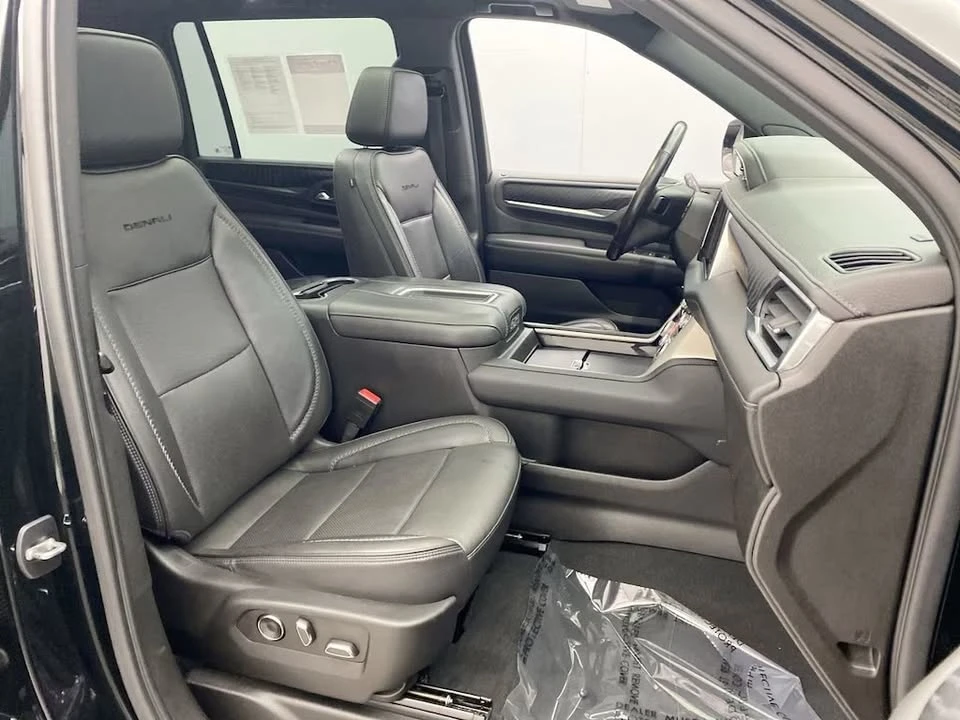 2021 GMC Yukon 5th Gen - Image 17 of 20