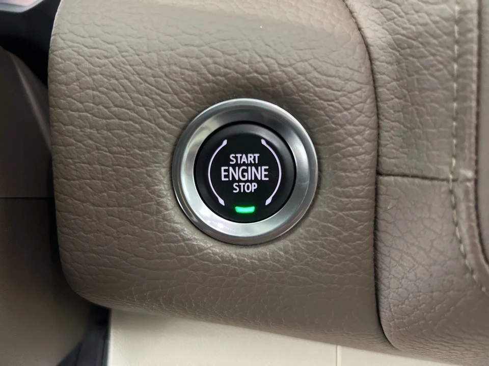 2021 GMC Yukon 5th Gen - Image 15 of 21
