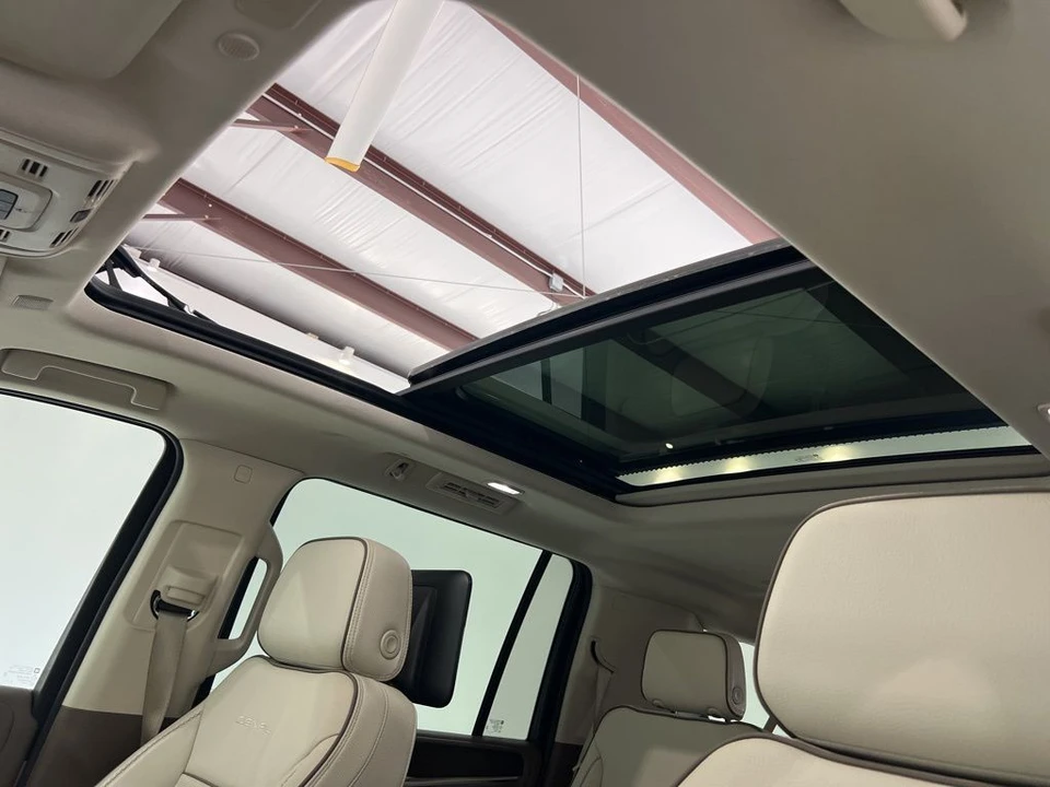 2021 GMC Yukon 5th Gen - Image 17 of 21