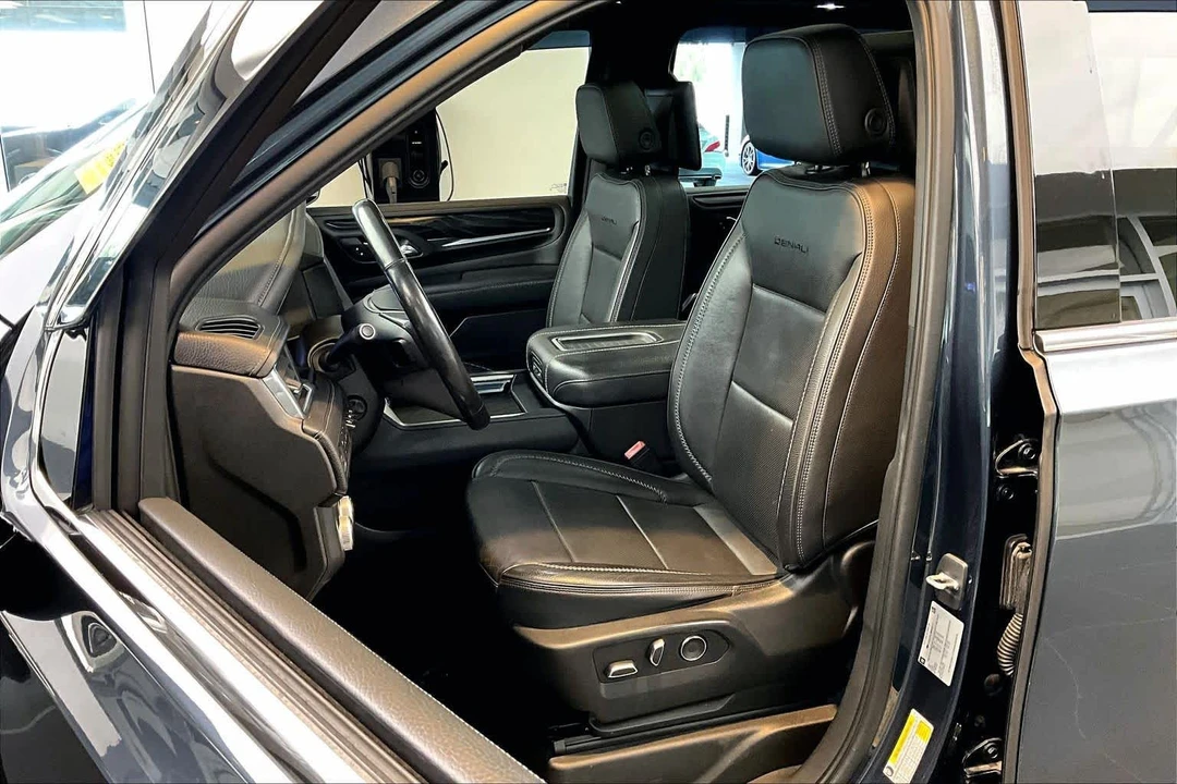 2021 GMC Yukon 5th Gen - Image 8 of 12