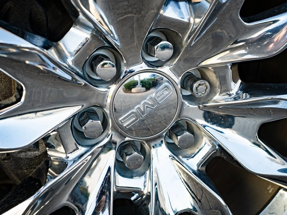 2021 GMC Yukon 5th Gen - Image 8 of 21