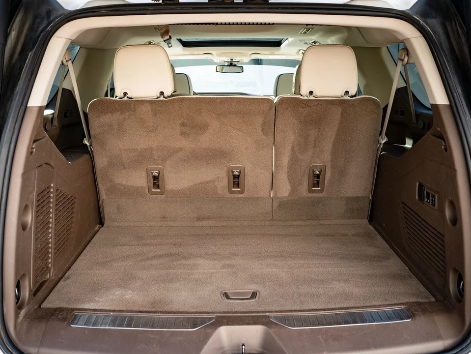 2021 GMC Yukon 5th Gen - Image 19 of 21
