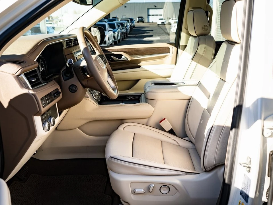 2021 GMC Yukon 5th Gen - Image 21 of 21