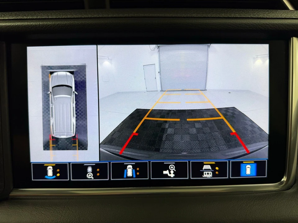 2021 GMC Yukon 5th Gen - Image 18 of 21