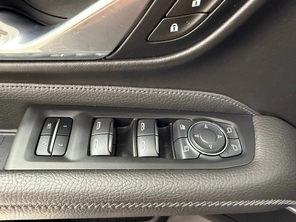 2021 GMC Yukon 5th Gen - Image 11 of 31