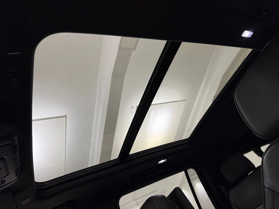 2021 GMC Yukon 5th Gen - Image 15 of 31