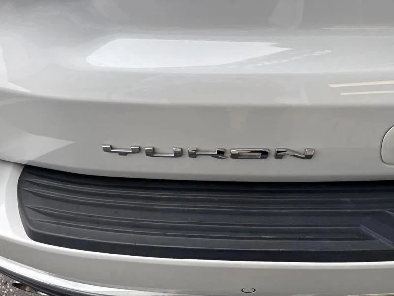 2021 GMC Yukon 5th Gen - Image 10 of 12
