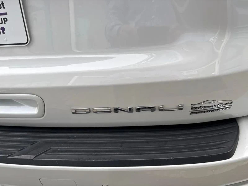 2021 GMC Yukon 5th Gen - Image 11 of 12