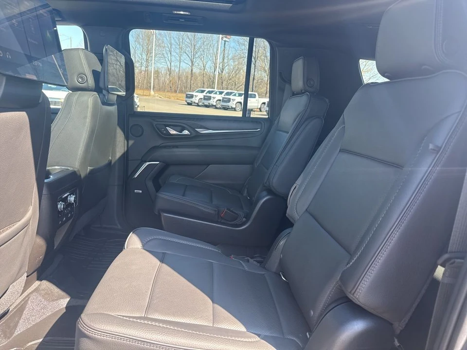 2021 GMC Yukon 5th Gen - Image 13 of 21