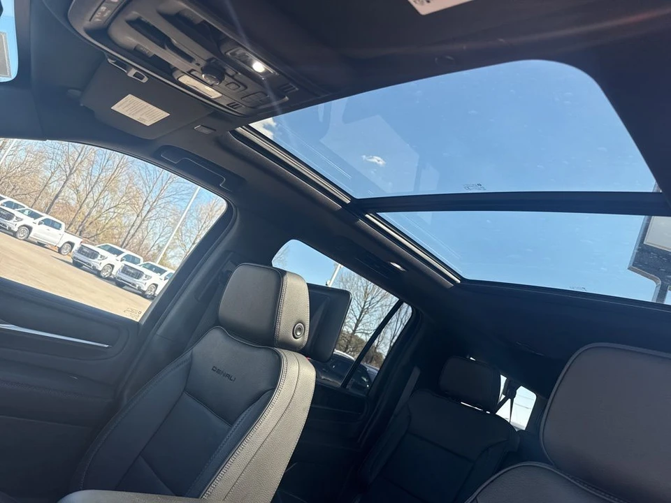 2021 GMC Yukon 5th Gen - Image 12 of 21